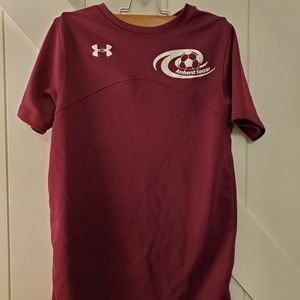 Under Armour maroon shirt